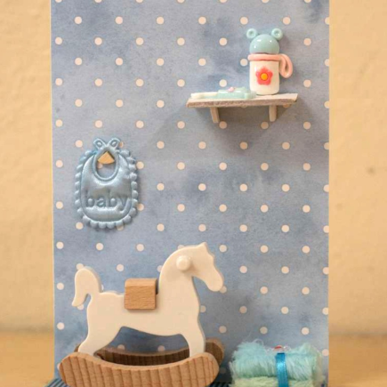 BIGLIETTO DI AUGURI CON MINIATURE FATTO A MANO PER NASCITA BIMBO